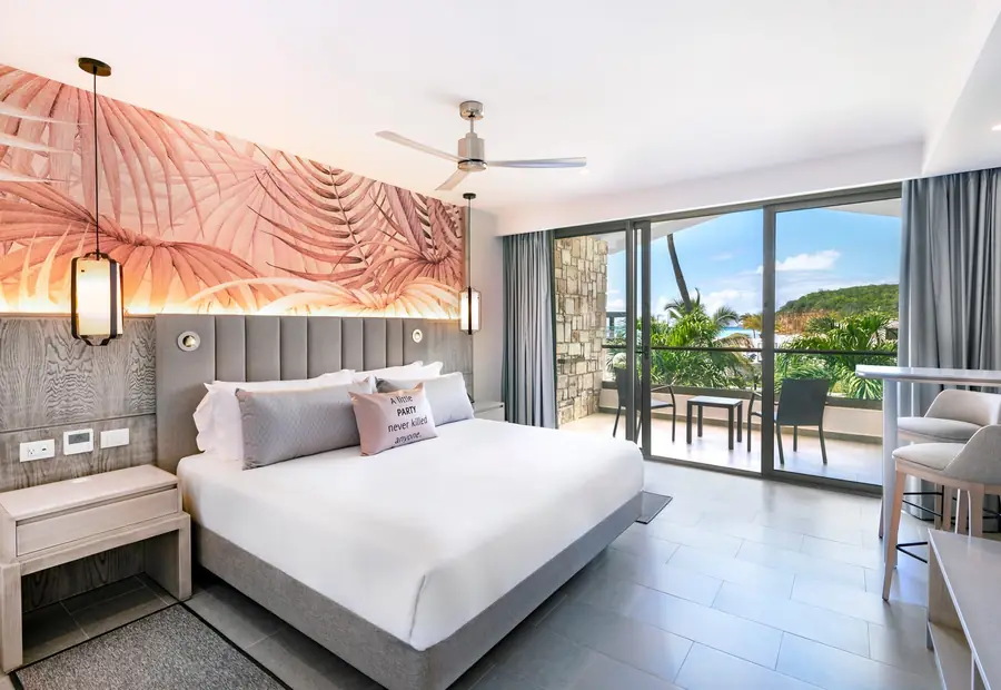 Beachfront — Diamond Club — Beachfront Bedroom