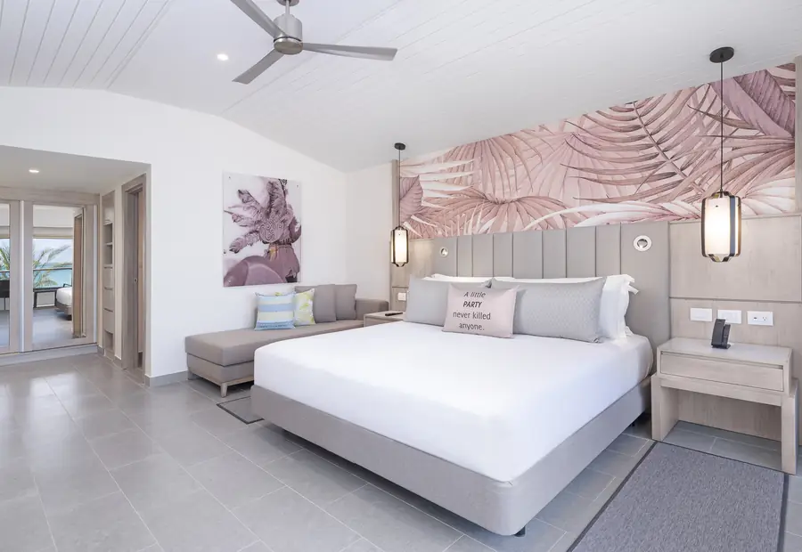Presidential Beachfront Walkout One-Bedroom Suite — Beachfront Walkout Suite
